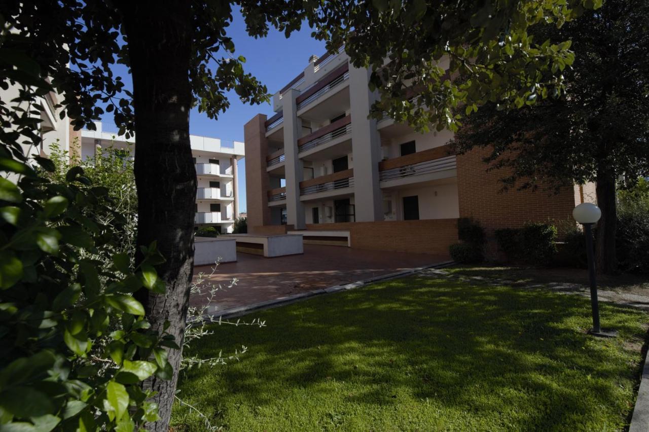 Le Residenze Di Santa Costanza - Mirto/Corbezzolo Aparthotel Σαν Βιντσέντσο Εξωτερικό φωτογραφία