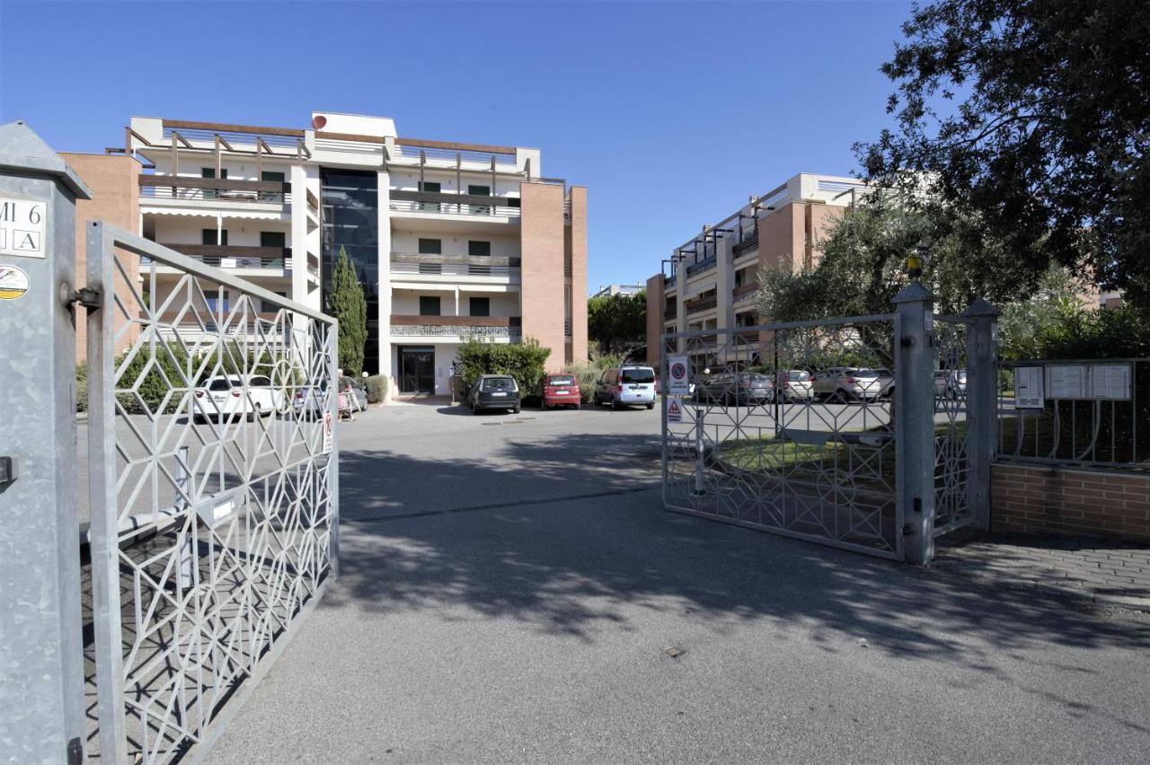 Le Residenze Di Santa Costanza - Mirto/Corbezzolo Aparthotel Σαν Βιντσέντσο Εξωτερικό φωτογραφία